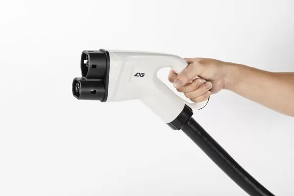 next-gen-ev-charging-cable-set-to-revolutionize-fast-charging-globally.jpg