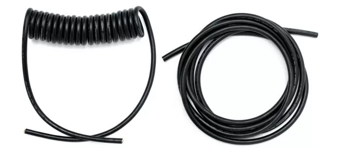 the-different-between-coiled-and-straight-ev-cables2.jpg